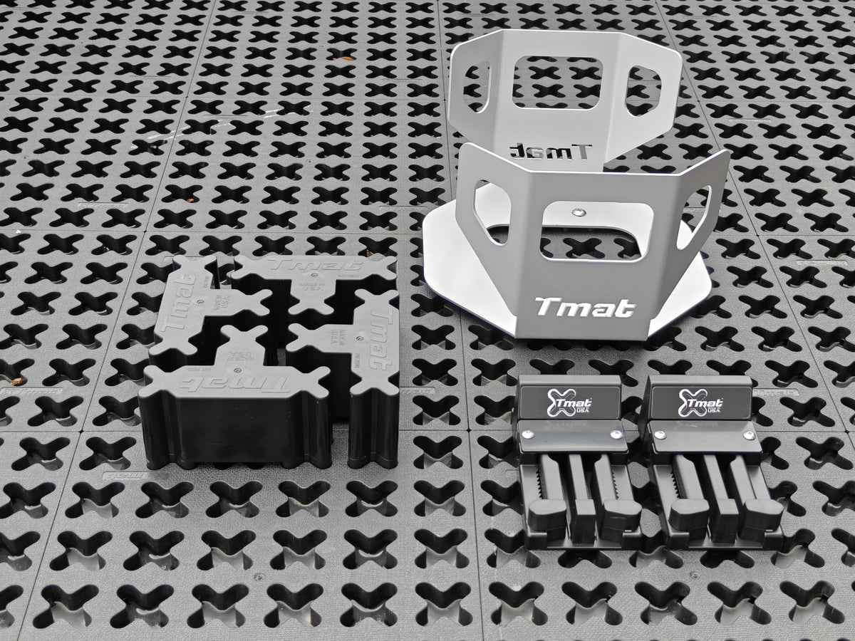 TMAT Colour Kit Silver Black – silver-grey 20 L bucket holder, 4 black tight-fit Stout blockers and 2 adjustable blockers on a Tmat panel – view 2